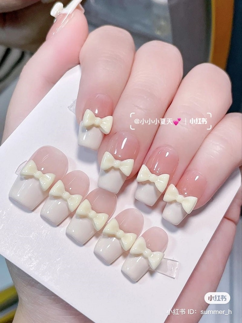 Sử dụng nail box giúp bạn dễ dàng thay đổi bất kỳ mẫu nail yêu thích