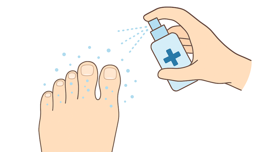 Bạn nên vệ sinh và sát trùng móng cẩn thận bằng các dung dịch sát khuẩn nhẹ