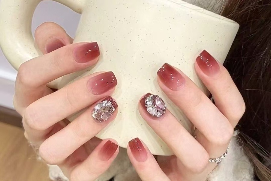 Làm móng xinh chỉ từ 180k, ưu đãi Combo lên đến 30% tại Rin Nails