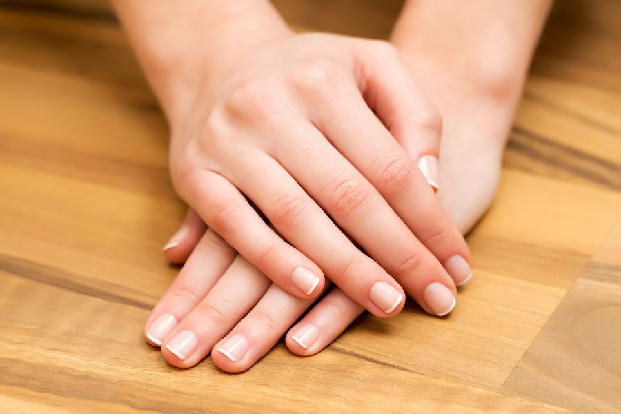 Quy trình chăm sóc móng tay tại nhà đúng cách giúp giữ móng chắc khỏe lâu dài