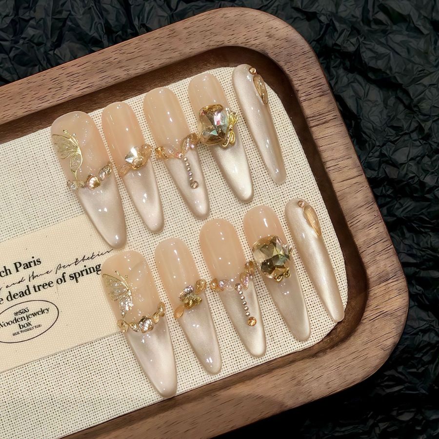 Nailbox Mắt Mèo Đính Đá Màu Vàng Sa Mạc – NB0002