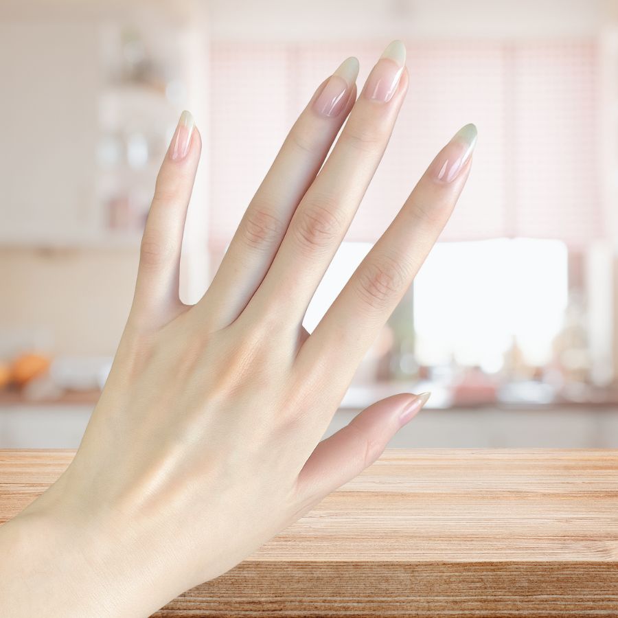 5 Cách làm móng tay nhanh dài trong 2 ngày hiệu quả bất ngờ