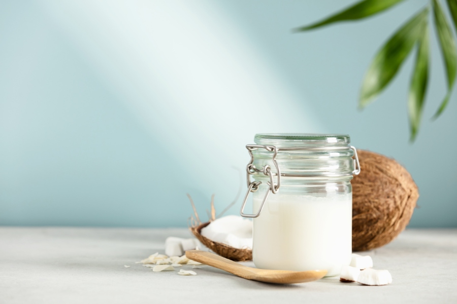 Dầu dừa có tác dụng chính là dưỡng ẩm