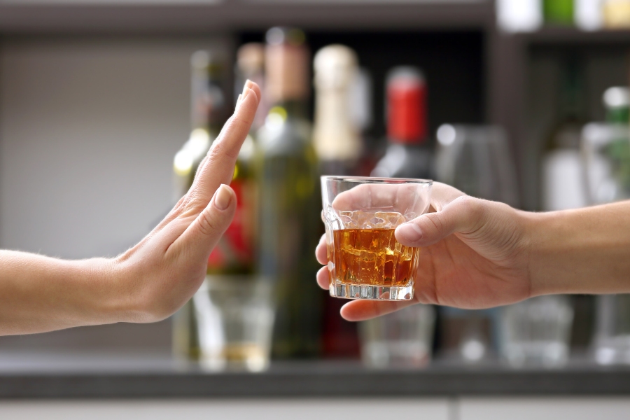Đồ uống có cồn gây hại cho hệ miễn dịch