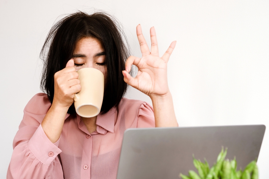 Chế độ ăn thiếu dinh dưỡng khiến móng tay bị vàng