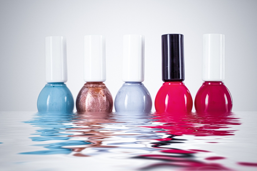 Sơn dưỡng móng tay có màu không gây hại cho móng