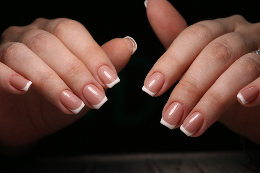 Sơn dưỡng có tác dụng làm móng chắc khỏe