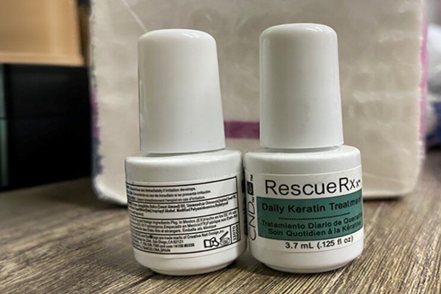 Thành phần chủ yếu của sản phẩm dưỡng móng là Keratin